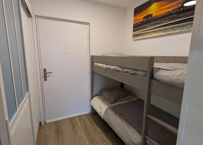 Studio Avec Parking Centre-ville Face A La Gare Plage & Commerces דירה